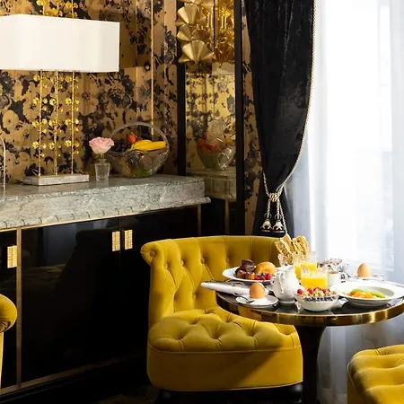 Manolita 5* Paris