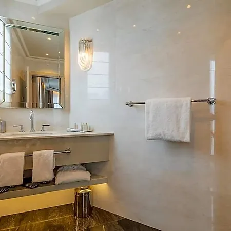 Manolita 5* París
