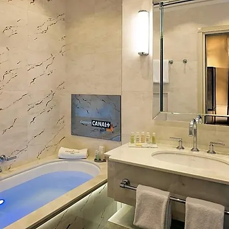 Manolita 5* Paris