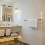 Manolita 5*